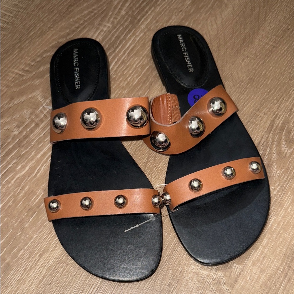 Women’s sandals